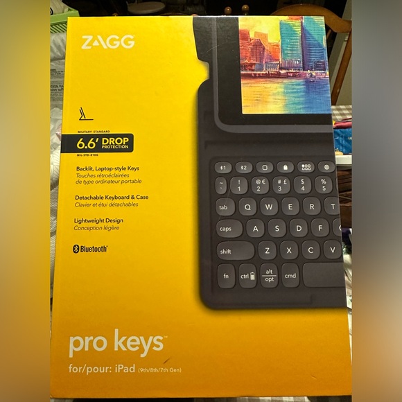 ZAGG Pro Keys Black Tablet Keyboard for iPad - Picture 1 of 2